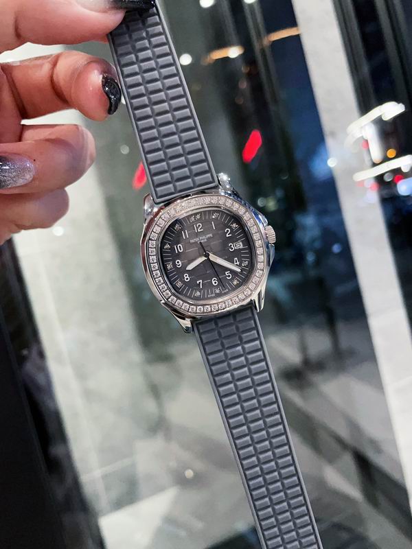 Patek Philippe 35.6mm 072279